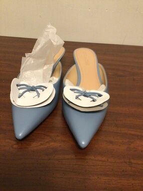 Coach kitty heel slip on New